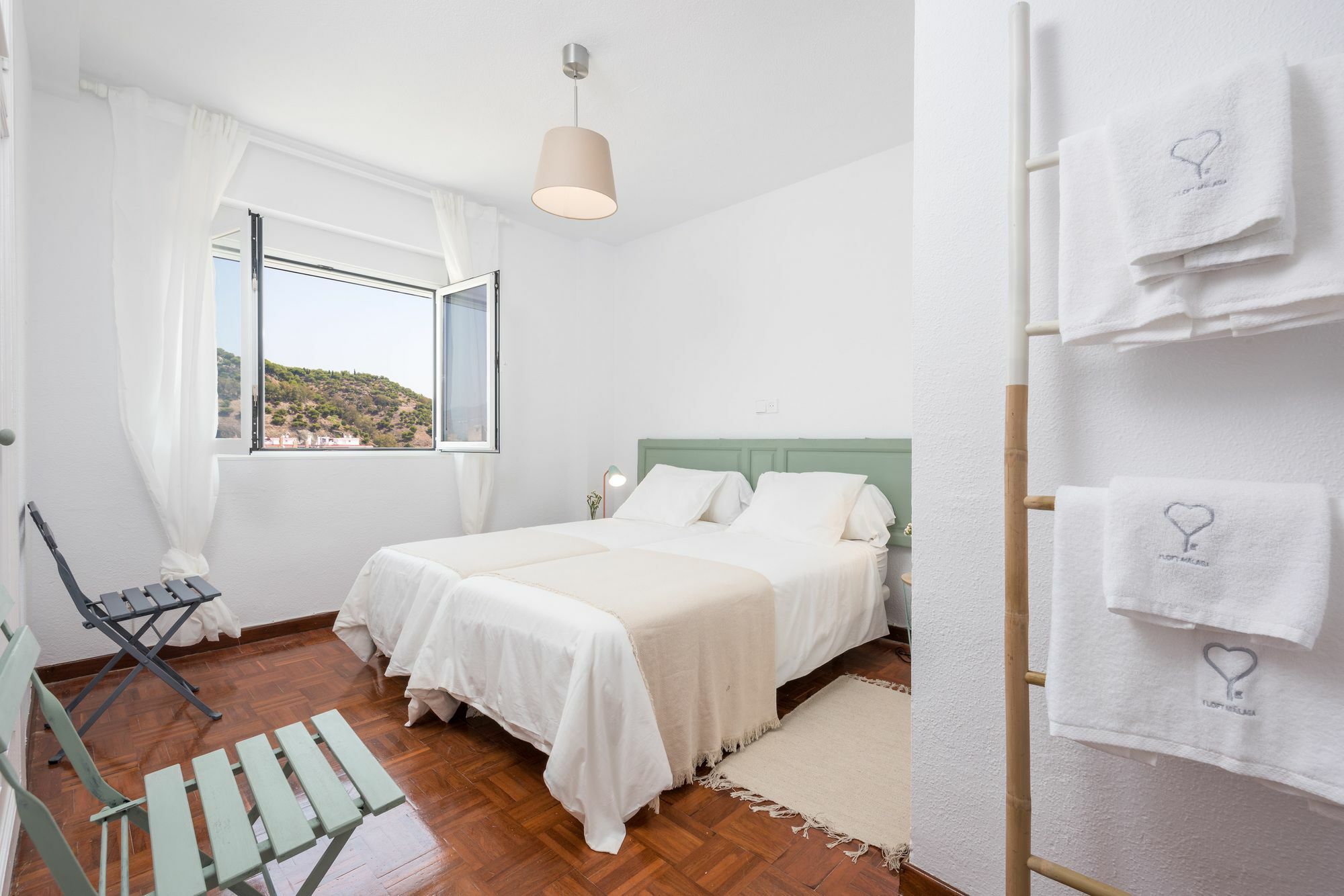 Apartamentos Paseo De La Farola Malaga Zewnętrze zdjęcie